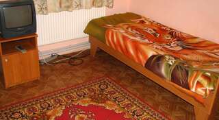 Гостевой дом Comfort 25 Судак Четырехместный номер -2